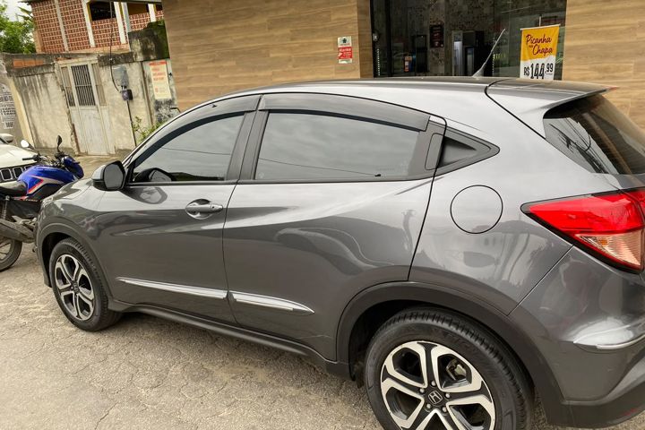 Honda HR-V cinza